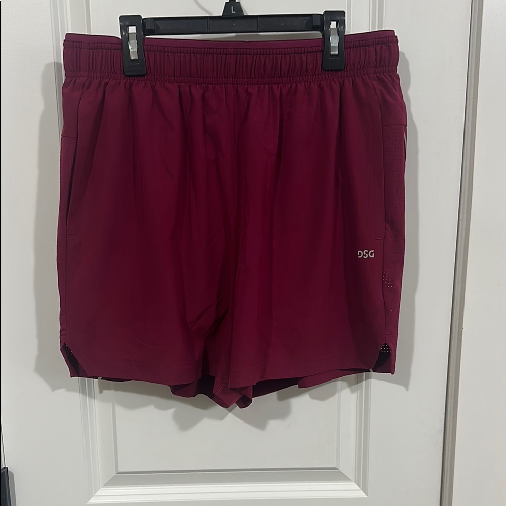 DSG Women's 5 Inch Stride Athletic Fit Shorts Built in Brief Burgundy Size M